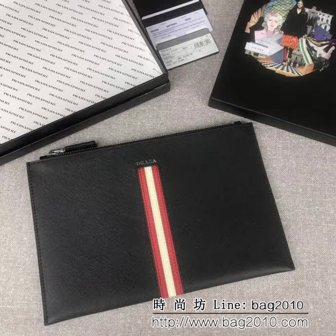 PRADA普拉達 官網同步 專櫃最新款式 頂級原單十字紋牛皮 男士手包 2NG005 DD1157